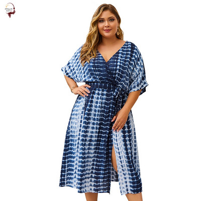 Голям размер рокля в три цвята и V-образно деколте