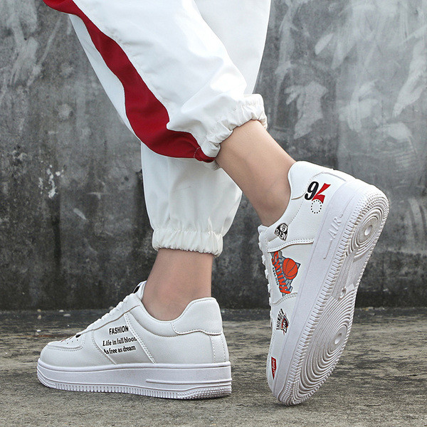 Tenisi casual barbatesti in trei culori cu aplicatie