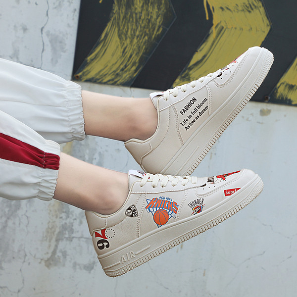 Tenisi casual barbatesti in trei culori cu aplicatie