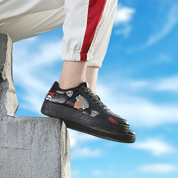 Tenisi casual barbatesti in trei culori cu aplicatie