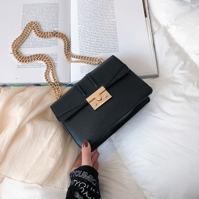 Geantă de damă elegantă din piele ecologică cu lanț metalic