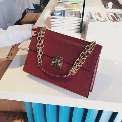 Geanta de dama cu lant metalic in mai multe culori