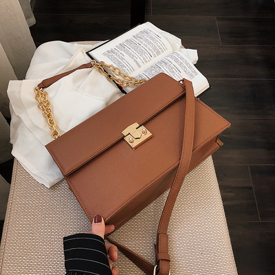 Geanta de dama cu lant metalic in mai multe culori