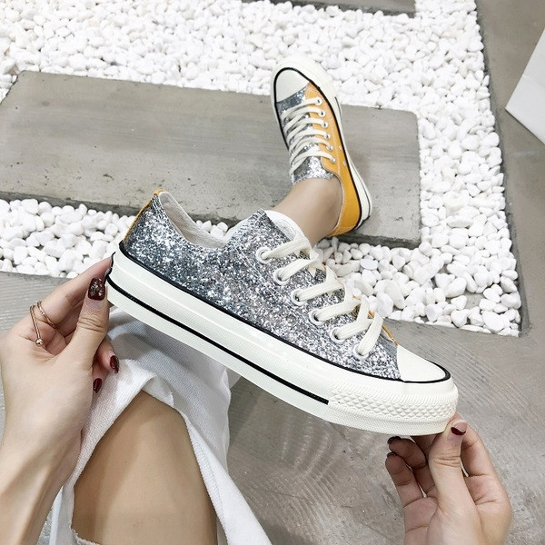 Μοντέρνα γυναικεία αθλητικά παπούτσια με ψηλή σόλα και  κομψό αποτέλεσμα σε τρία χρώματα