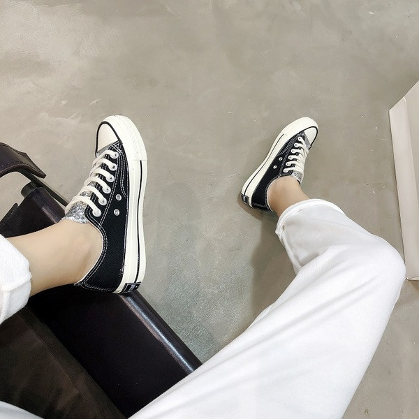 Μοντέρνα γυναικεία αθλητικά παπούτσια με ψηλή σόλα και  κομψό αποτέλεσμα σε τρία χρώματα