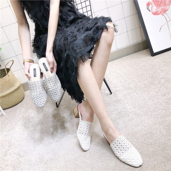 Papuci de damă cu toc joasă în două culori