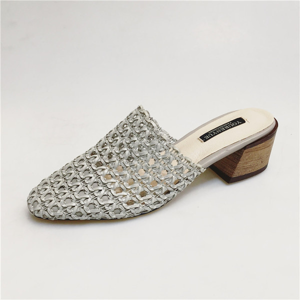 Papuci de damă cu toc joasă în două culori