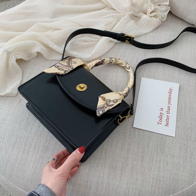 Geanta de dama din piele in patru culori