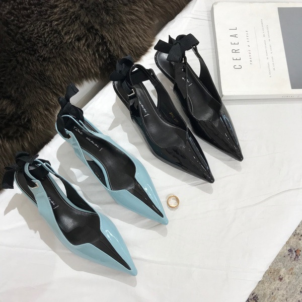 Pantofi eleganti de dama cu toc si sireturi in doua culori