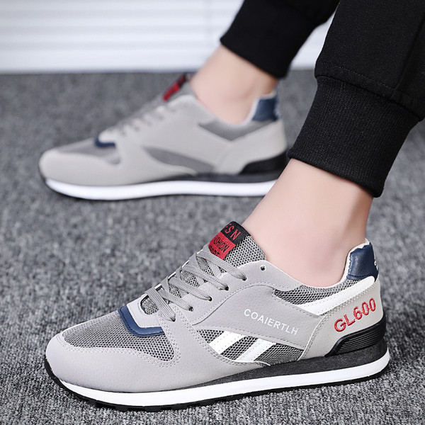 Adidași moderni pentru bărbați în trei culori cu șireturi