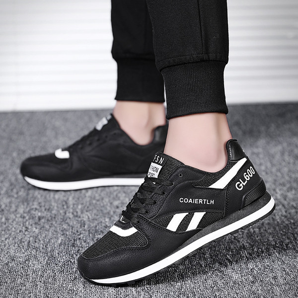 Adidași moderni pentru bărbați în trei culori cu șireturi