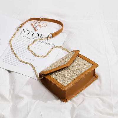 Ежедневна дамска чанта от еко кожа с метална верижка в няколко цвята