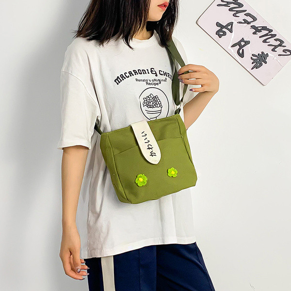 Geanta de dama de zi cu zi cu aplicatie in alb si verde