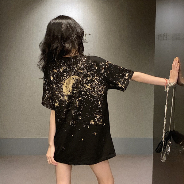 Tricou de damă cu decolteu O în negru