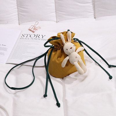 Geanta de dama cu element 3D si cravate in mai multe culori