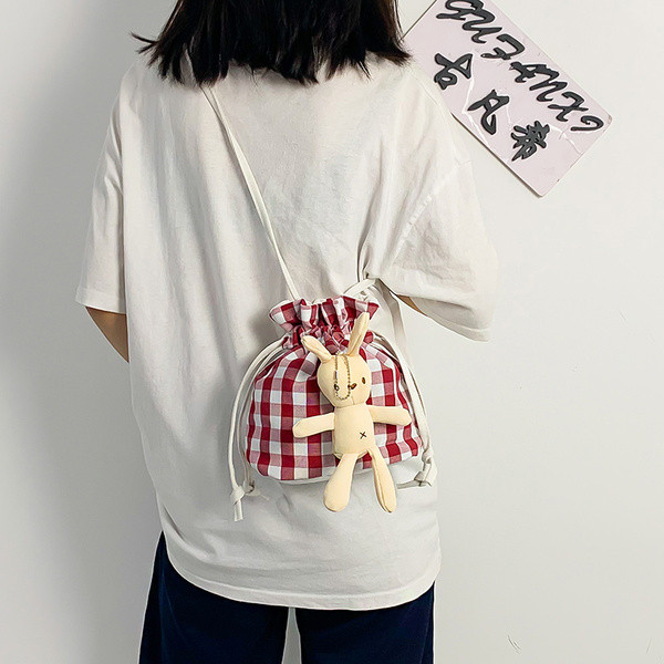 Geanta de dama cu element 3D si cravate in mai multe culori