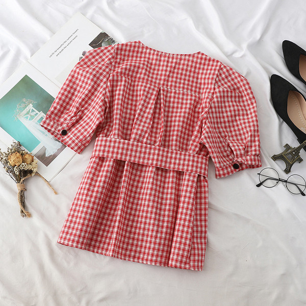 Cămașă de damă în carouri cu mâneci scurte și curea în mai multe culori