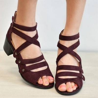 Γυναικεία σανδάλια με τακούνι