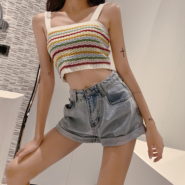 Blugi scurti de dama actuali cu talie inalta