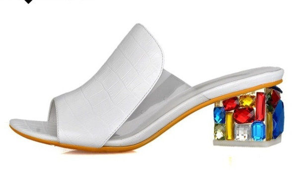 Модерни дамски чехли с ток и цветни камъни в два цвята