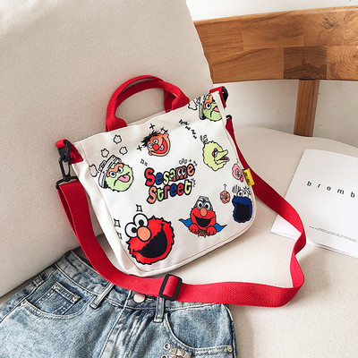 Geantă de zi cu zi pentru femei în alb-negru și aplicație color