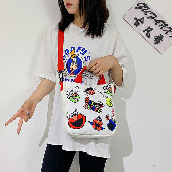 Geantă de zi cu zi pentru femei în alb-negru și aplicație color