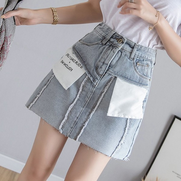 Fusta de dama moderna din denim cu petice in albastru