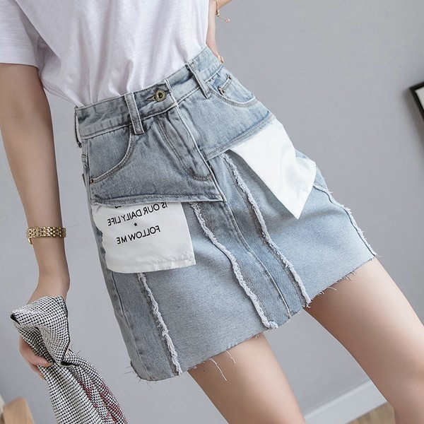 Fusta de dama moderna din denim cu petice in albastru