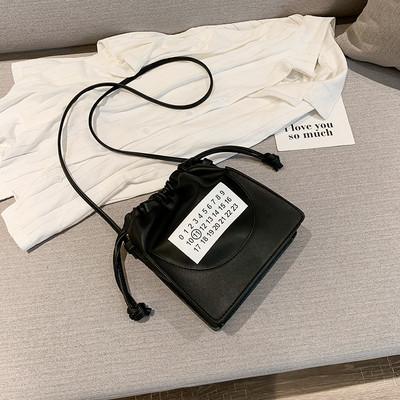 Geanta de dama moderna cu imprimeu in patru culori