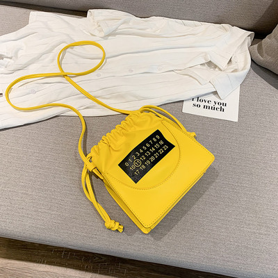 Geanta de dama moderna cu imprimeu in patru culori