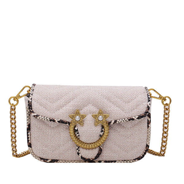 Geanta de dama moderna cu element metalic si lant