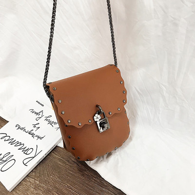 Geanta de dama din piele ecologica si lant in trei culori