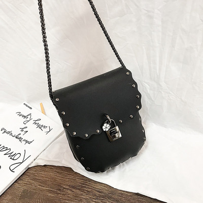 Geanta de dama din piele ecologica si lant in trei culori