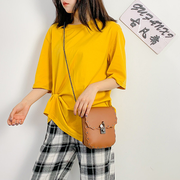 Geanta de dama din piele ecologica si lant in trei culori