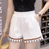 Pantaloni scurti moderni de dama cu talie elastica in alb-negru