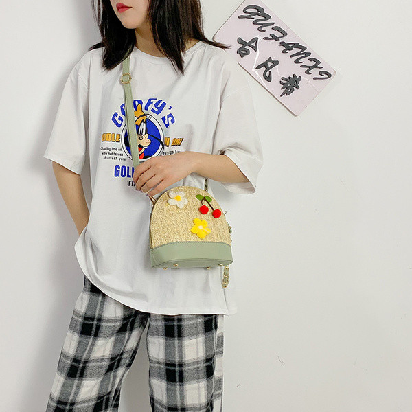 Geanta de dama moderna din piele ecologica cu element 3D in patru culori