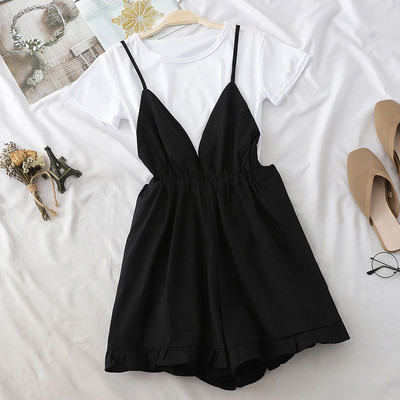 Set modern pentru femei care include un tricou și salopetă în mai multe culori