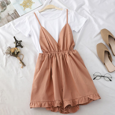 Set modern pentru femei care include un tricou și salopetă în mai multe culori