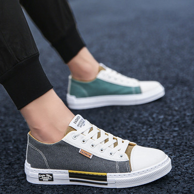 Μοντέρνα πάνινα ανδρικά παπούτσια  σε τρία χρώματα με έμβλημα