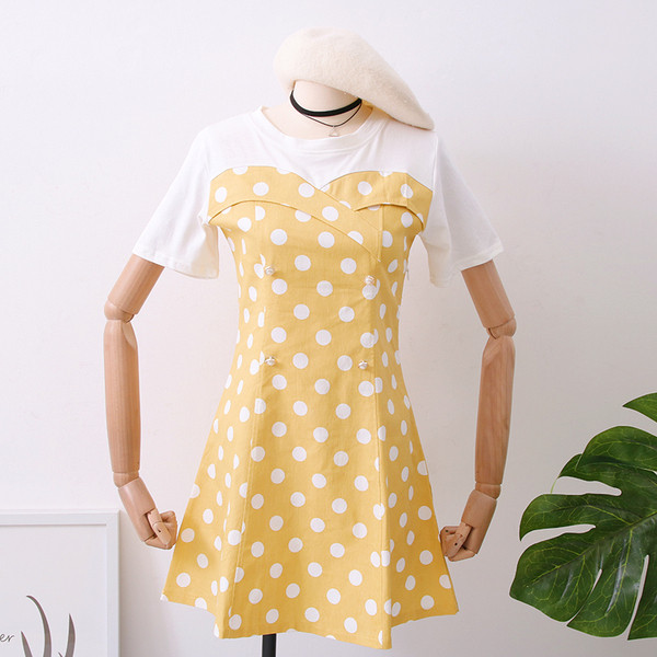 Rochie casual de dama cu buline, cu maneci scurte