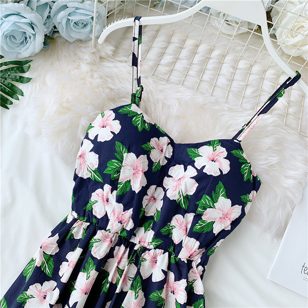 Rochie de vara de dama cu bretele subtiri si model floral in mai multe culori