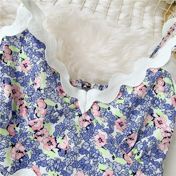 Rochie moderna de dama cu decolteu in V cu model floral