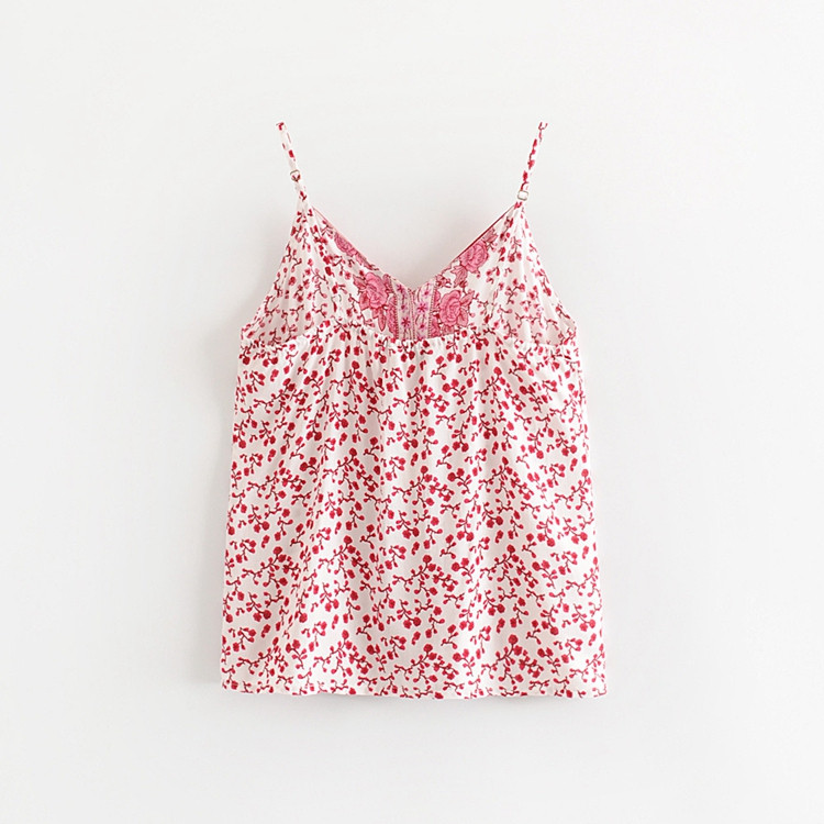 Maieu de dama cu bretele subtiri si nasturi cu model floral