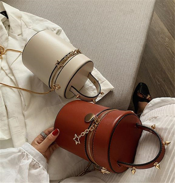 Geanta de dama moderna din piele ecologica cu fermoar in mai multe culori