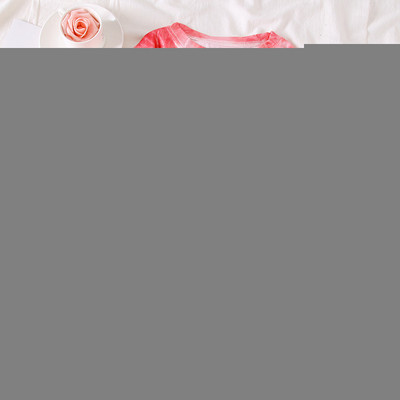 Цветна дамска тениска с О-образно деколте в три цвята