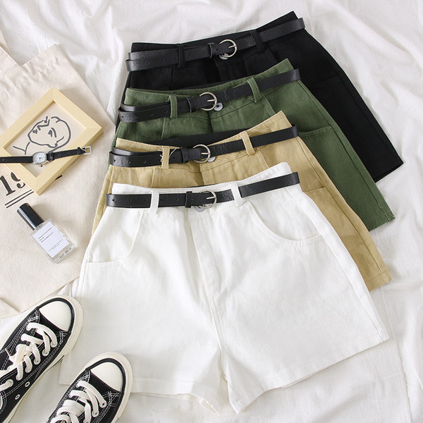Pantaloni scurti eleganti de dama in mai multe culori si curea