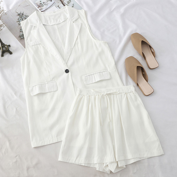 Set elegant pentru femei, care include o vestă și pantaloni scurți în mai multe culori