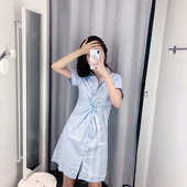 Rochie casual de dama cu decolteu in V si nasturi in albastru