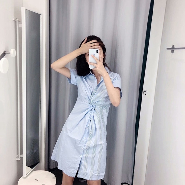 Rochie casual de dama cu decolteu in V si nasturi in albastru