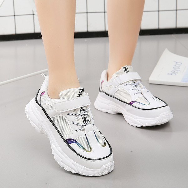 Adidasi copii pentru fete - in roz si alb